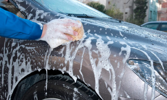 Thorough window cleaning in Orange County